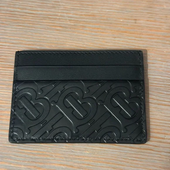 Burberry Embossed black - Picture 1 of 12